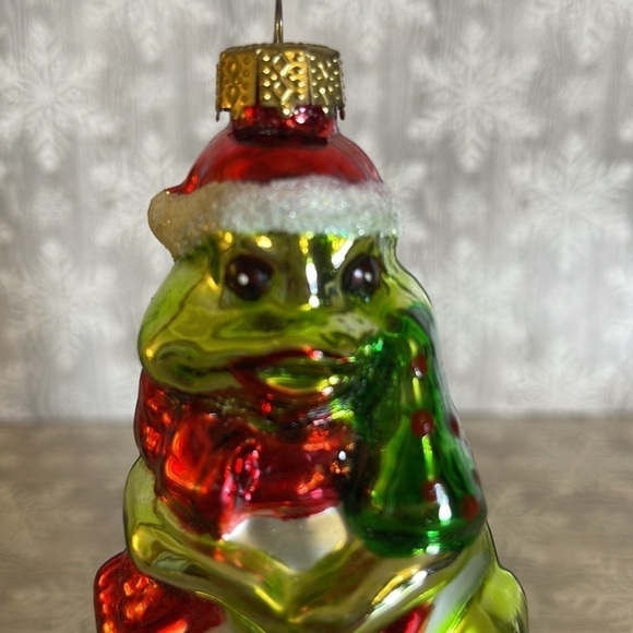 Santa Frog Festive Glass Christmas Tree Ornament - Picture 5 of 10